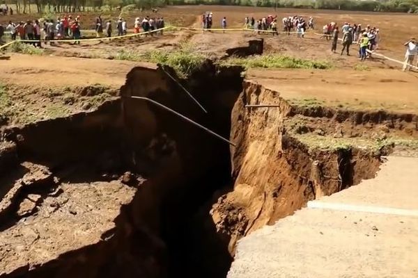 アフリカ大陸が真っ二つ？ 大地溝帯でアフリカが裂ける恐れ