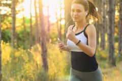 運動は朝食前がベスト。健康維持には空腹時のエクササイズが効果的と判明の画像 1/3