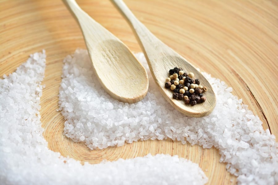 家庭の食塩の“9割”にプラスチックが含まれていると判明