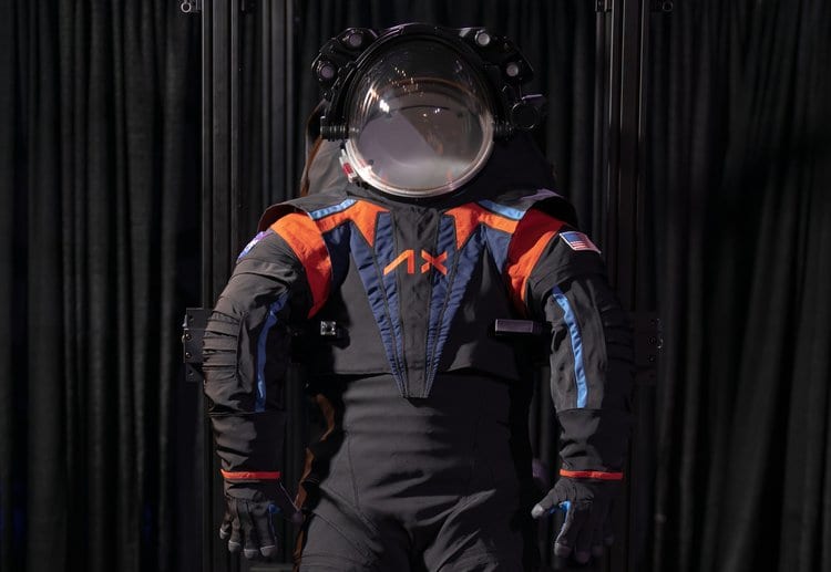 実はロストテクノロジー化していた宇宙服！月面探査に向け40年ぶりに新型へ更新！