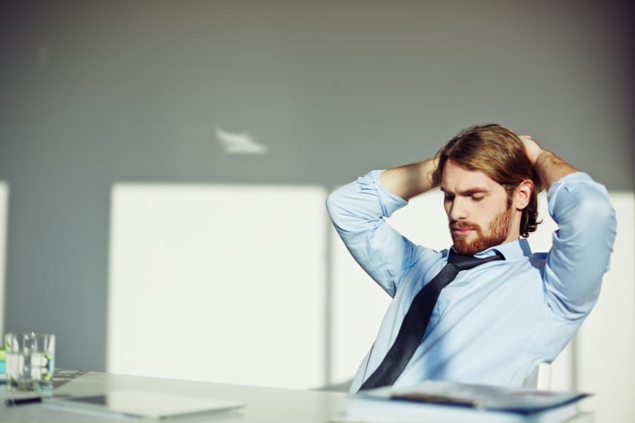 「定期的な小休憩」は逆に仕事効率を下げる!? 効果的な休憩の取り方とは？