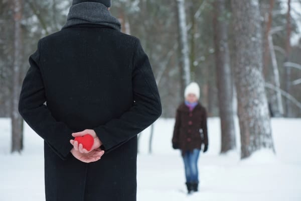 18時‐23時の告白がもっとも成功率が高い！「成功する告白の研究」