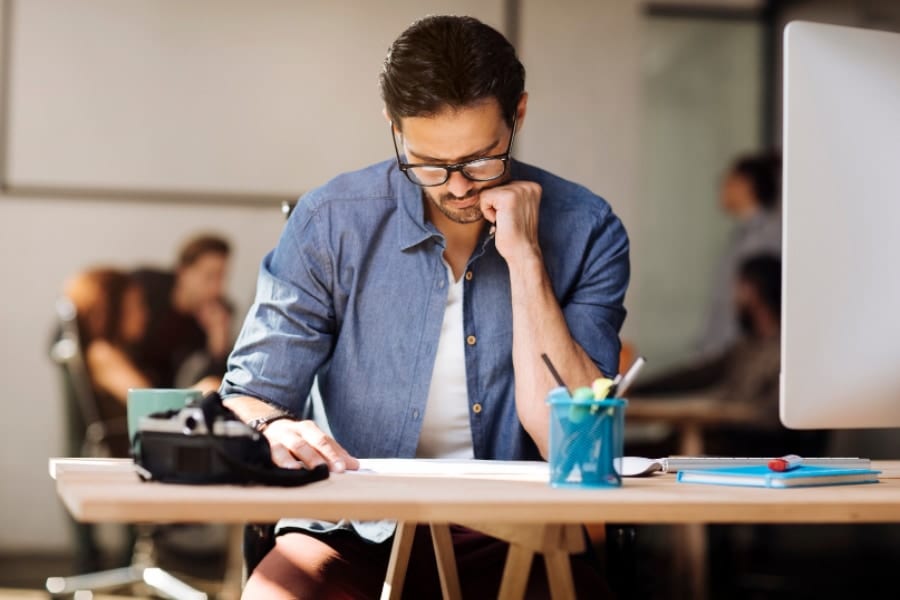 11カ国の調査で「賢いと思われる人」の共通点が明らかに