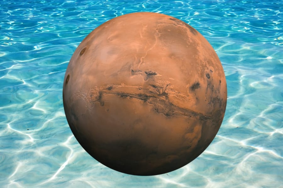火星の地下には予想より浅い所に液体の水が存在している証拠が示される