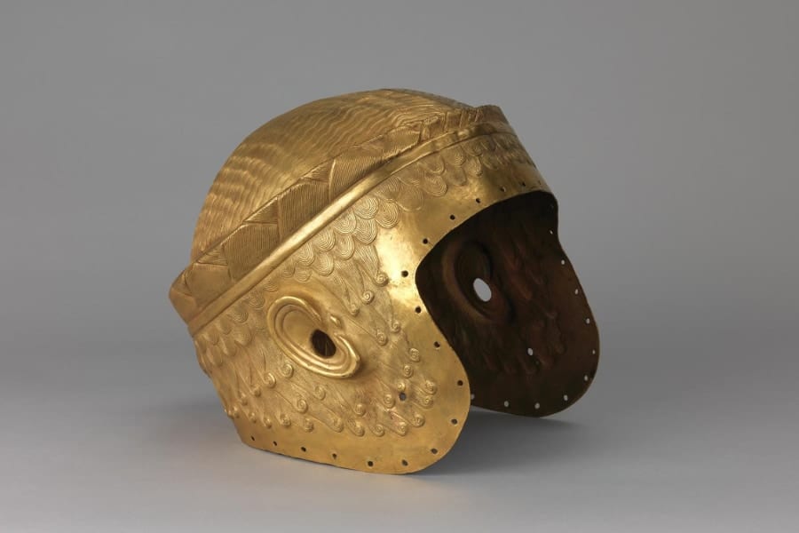 約4600年前の世界最古級の「黄金カブト」は誰が装着していた？