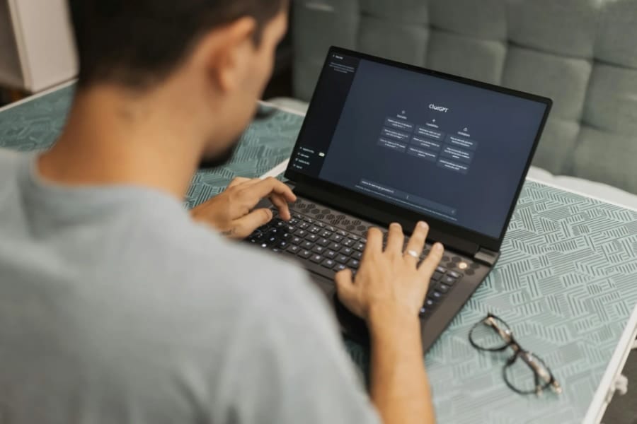 AIをよく使う人ほど「自分は賢い」と過大評価しやすくなる