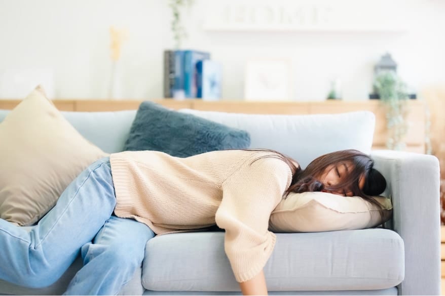 仕事と家事を含めた「総労働時間」は女性就労者の方が長いと判明