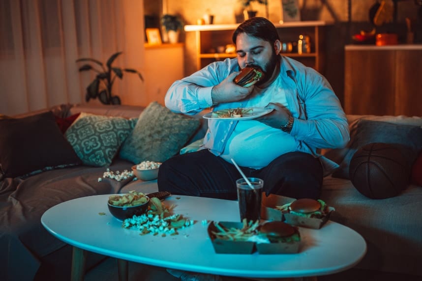 就寝3時間前に食事をやめると、”心臓の機能”が改善する