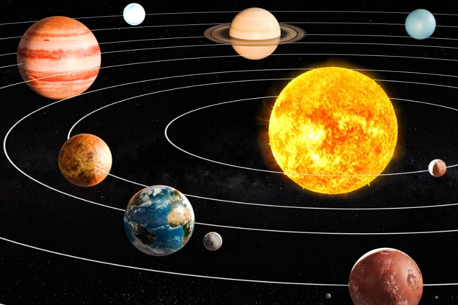太陽系には「追放された氷の巨大惑星」がいたかもしれない――痕跡は、今も衛星に刻まれている