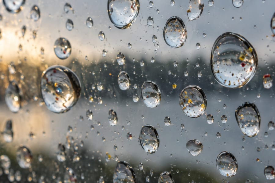 スイスの土や水に年間200トン超の微小プラスチックが降る